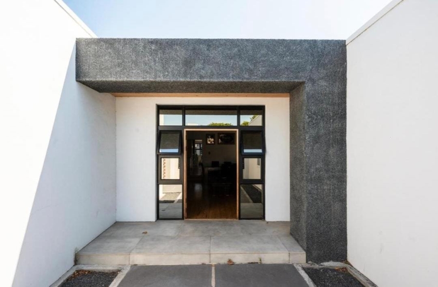 3 Bedroom Property for Sale in Lansdowne Western Cape